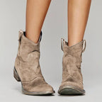 Elle | Vintage style cowboy boots