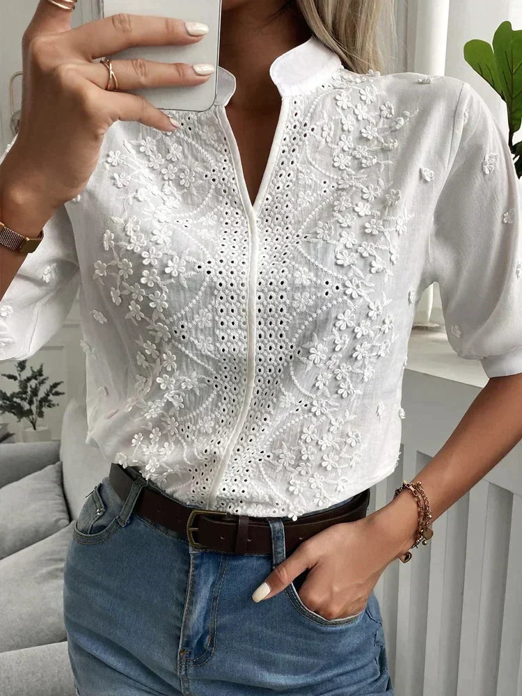 Elle | Elegant detailed blouse