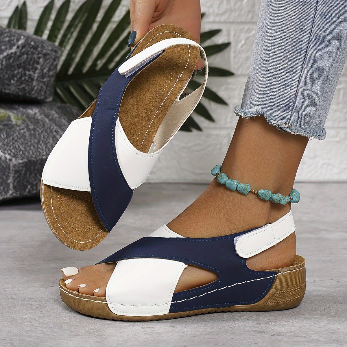 Elle | Comfy abstract sandals