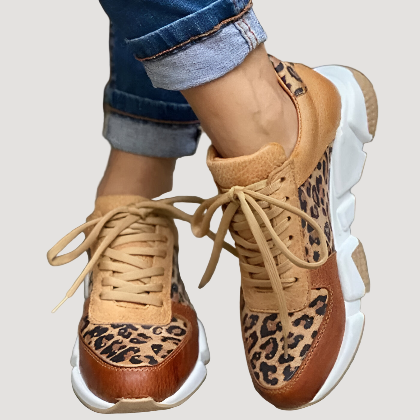 Elle | Stylish sneakers in leopard print